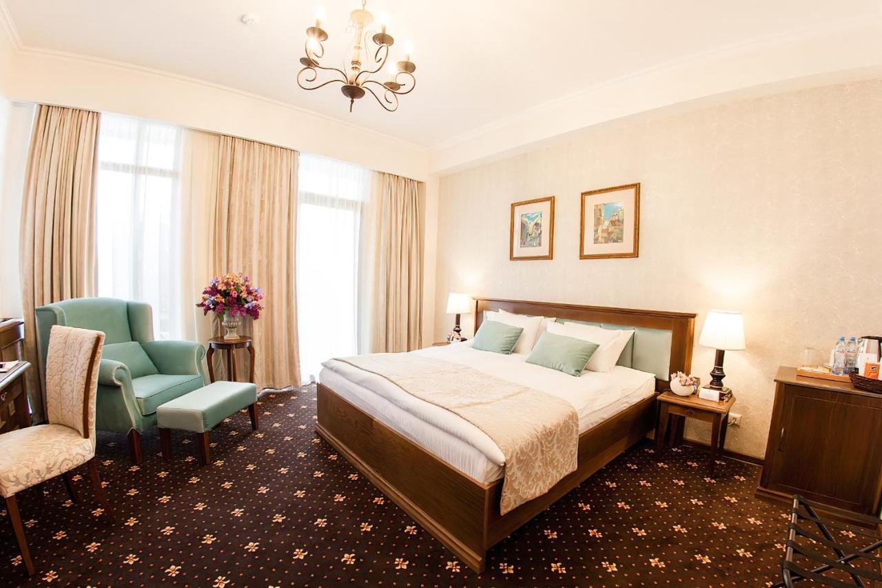 Reikartz Avlabari Tbilisi Hotel ภายนอก รูปภาพ