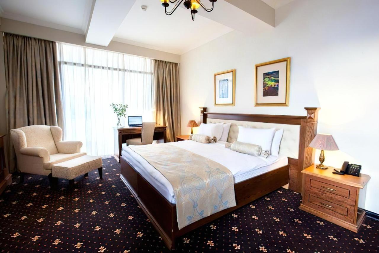 Reikartz Avlabari Tbilisi Hotel ภายนอก รูปภาพ