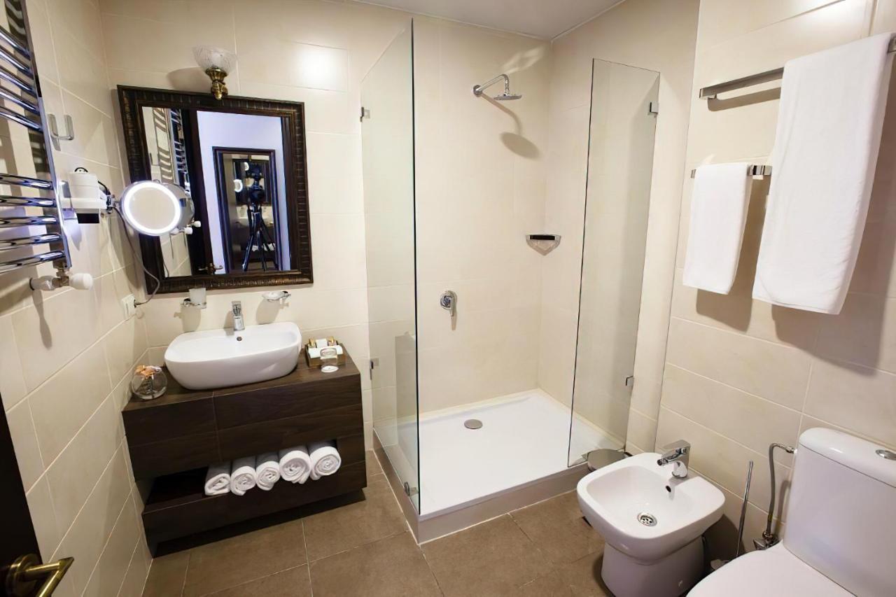 Reikartz Avlabari Tbilisi Hotel ภายนอก รูปภาพ